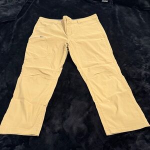 Eddie Bauer Men's Light Tan Cargo Pants